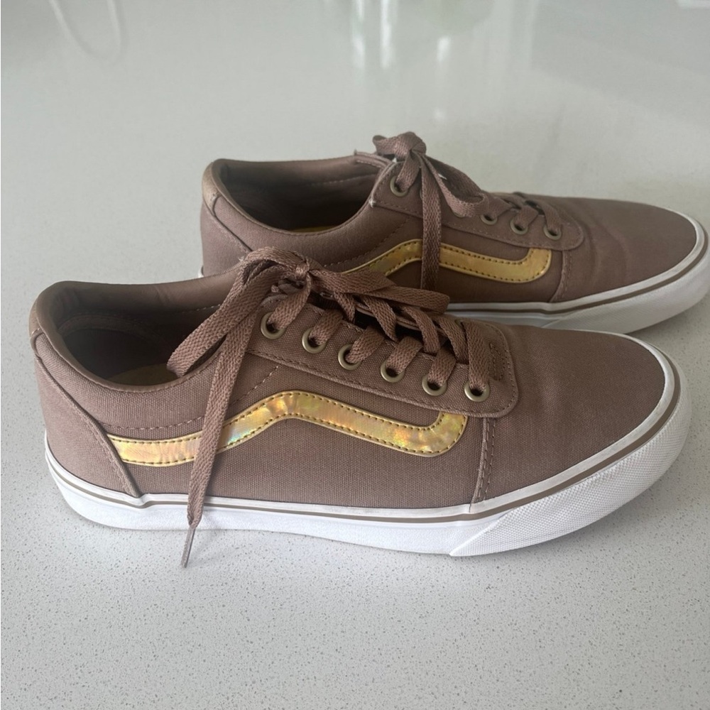 Vans Women's Sneakers in Brown and Gold